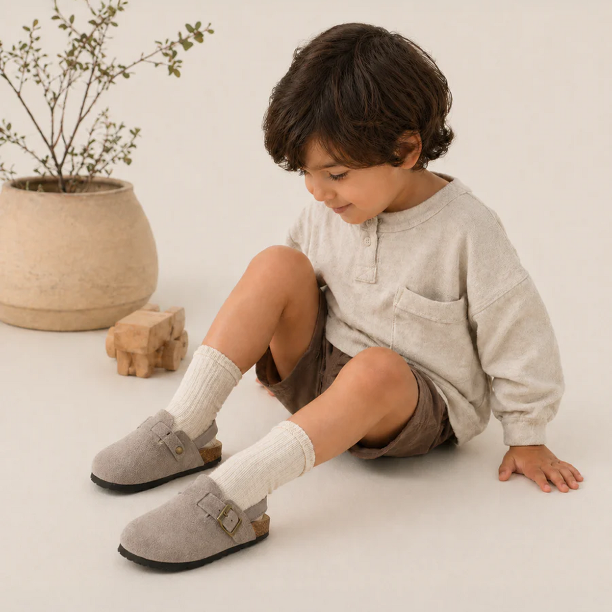 Kids Clogs by Qomfrt